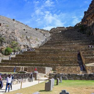 Fortaleza inca de Ollantaytambo (Temple Hill) sobre el pueblo del Valle Sagrado